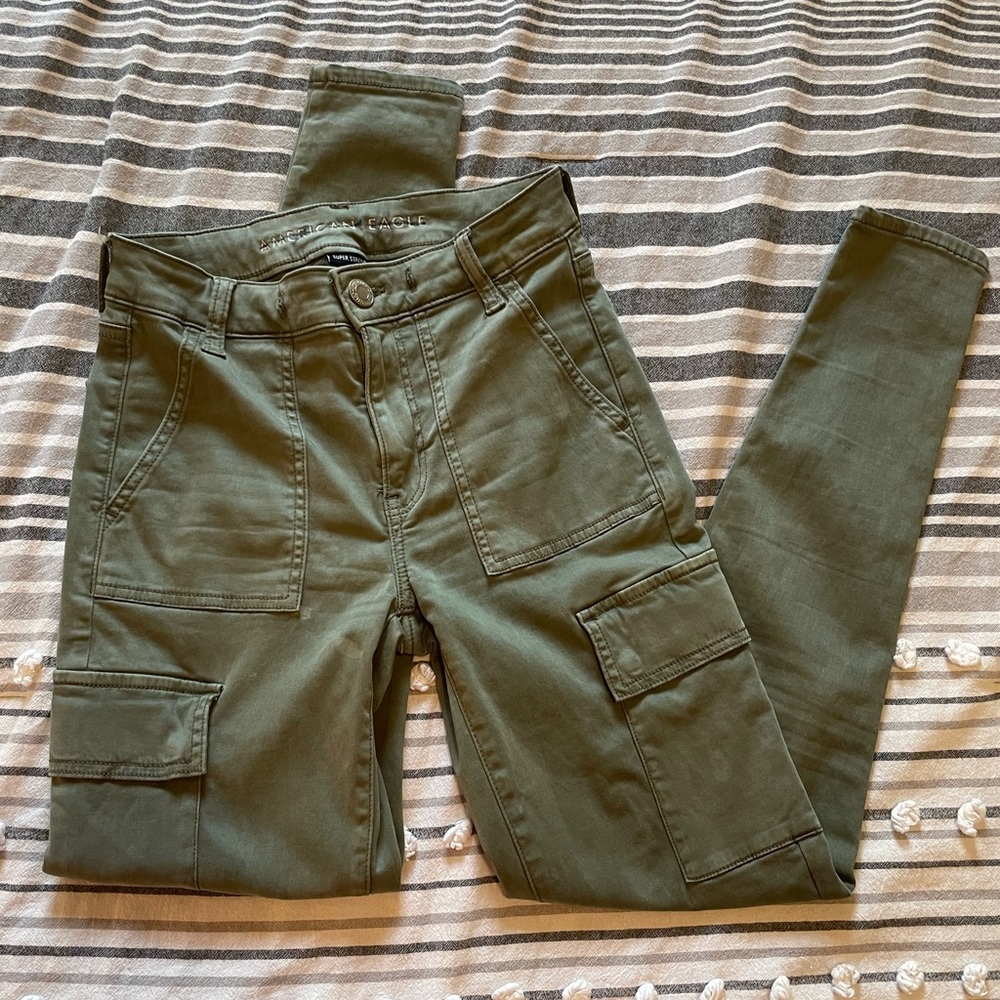 American Eagle Hi-Rise Jegging Cargo Pants